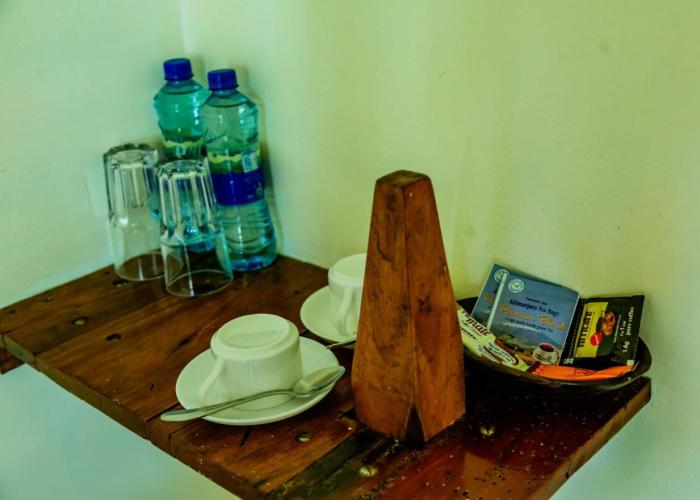 Weru Weru River Lodge