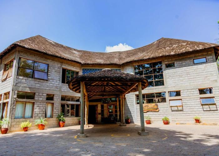 Weru Weru River Lodge