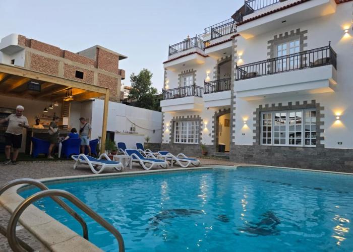 Villa golden life apartments, new property with pool access