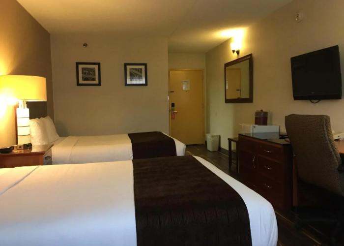 The Floral Park Motor Lodge