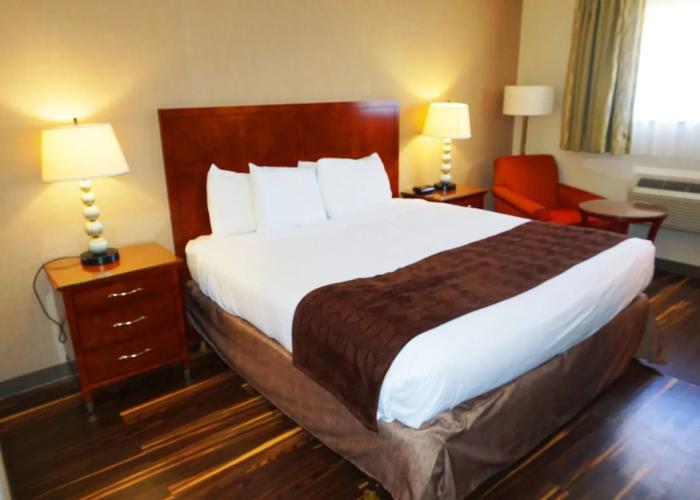 The Floral Park Motor Lodge