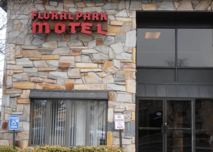 The Floral Park Motor Lodge