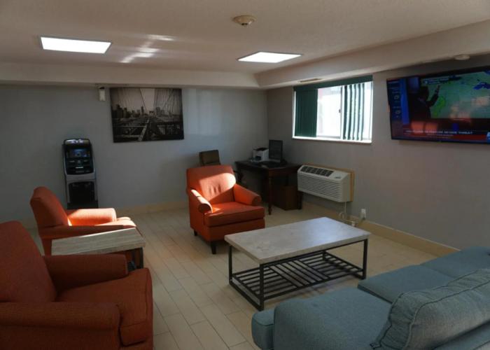 The Floral Park Motor Lodge