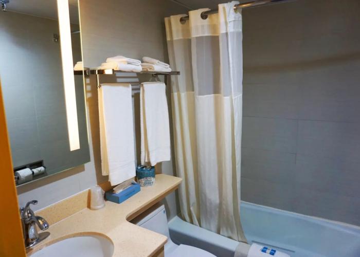 The Floral Park Motor Lodge