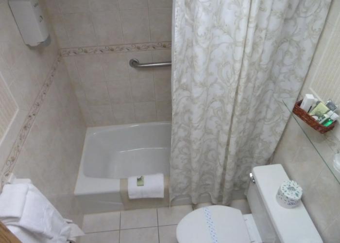 The Floral Park Motor Lodge