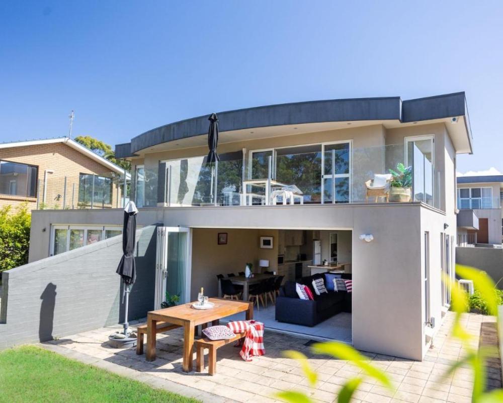 фото Crescent Harbour