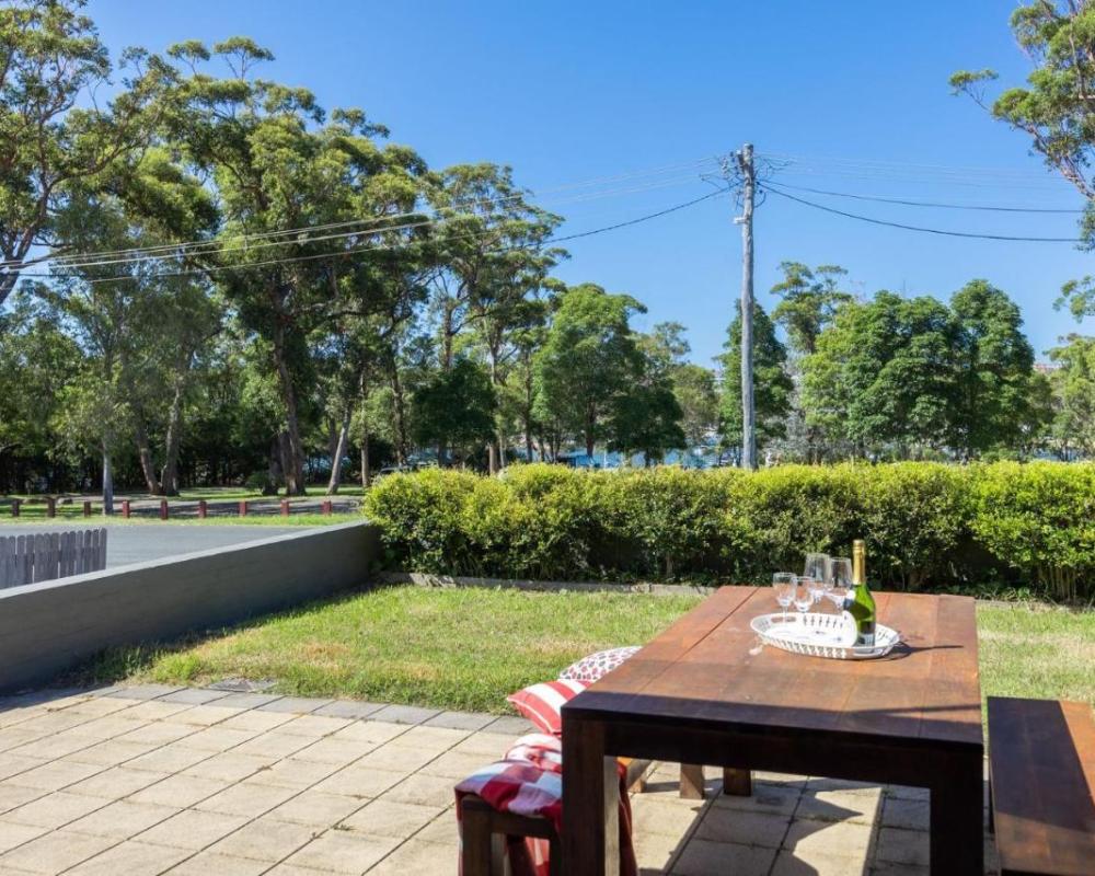 фото Crescent Harbour