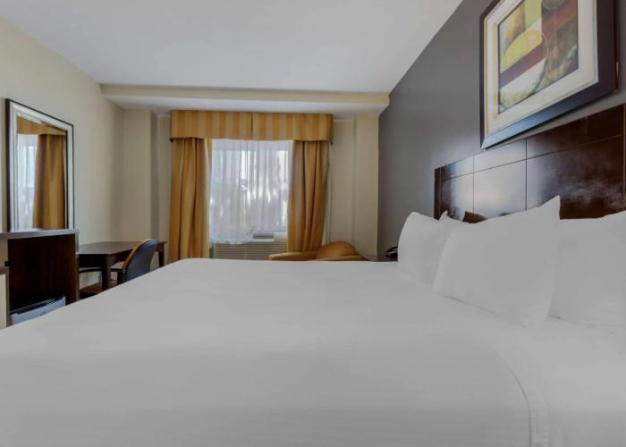 Best Western Plus Brooklyn Bay Hotel