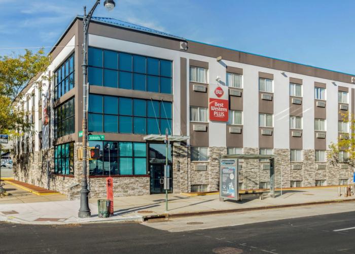Best Western Plus Brooklyn Bay Hotel