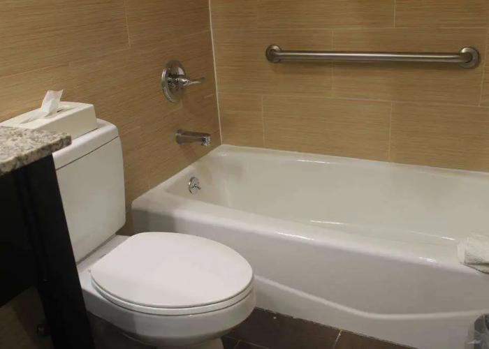 Days Inn by Wyndham Brooklyn Borough Park