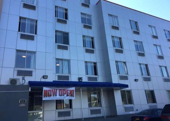 Days Inn by Wyndham Brooklyn Borough Park