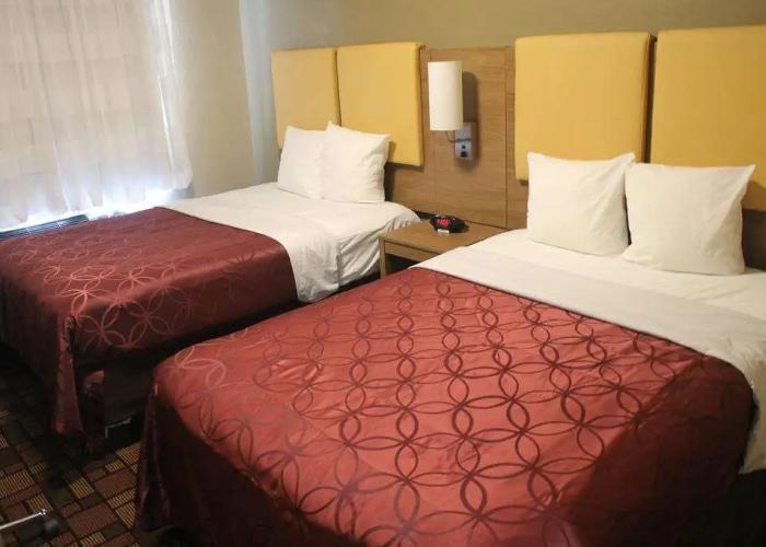 Days Inn by Wyndham Brooklyn Borough Park