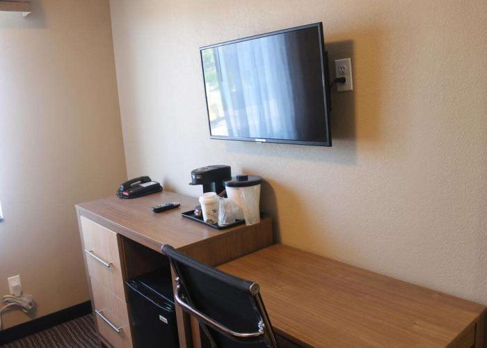 Days Inn by Wyndham Brooklyn Borough Park