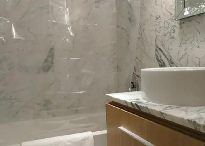 Studio Apartment Wall Street