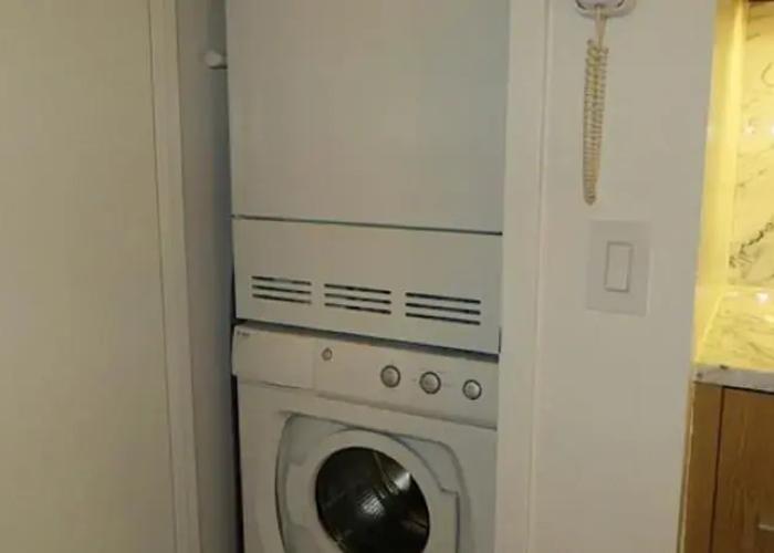 Studio Apartment Wall Street