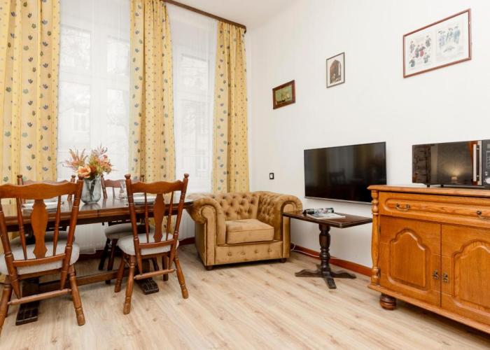 Vintage Apartments Warsaw Praga by Renters