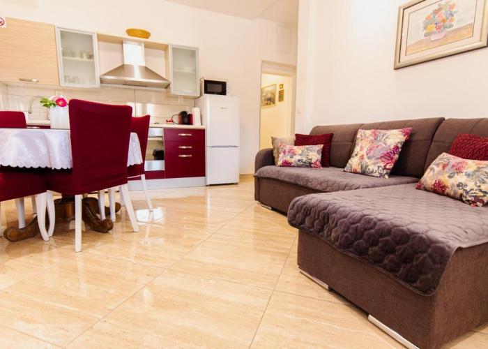 Stylish apt Marta, private parking,BBQ in Stobreč