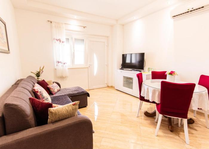Stylish apt Marta, private parking,BBQ in Stobreč