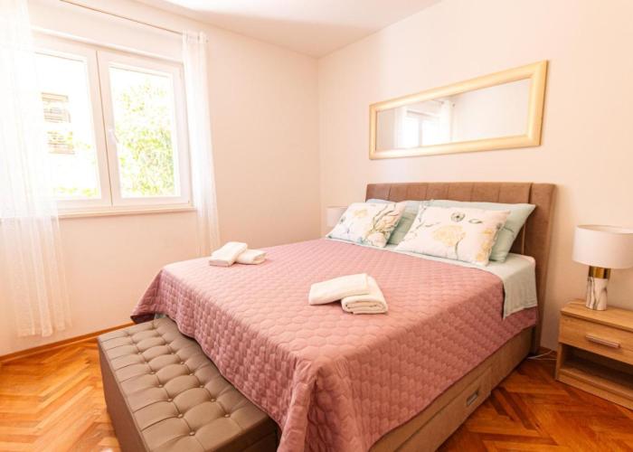 Stylish apt Marta, private parking,BBQ in Stobreč