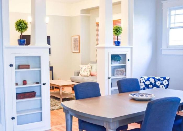 Modern & Centrally Located Stay at Calypso Dreams