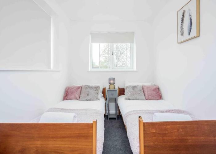 Stunning Victorian 3 Bed House Central Windsor