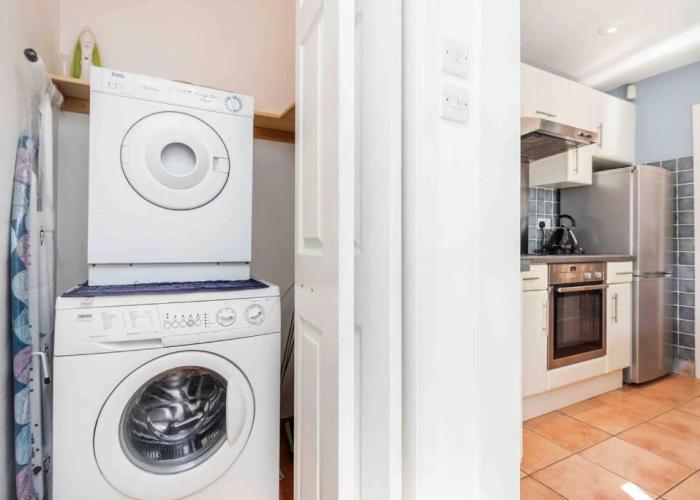 Stunning Victorian 3 Bed House Central Windsor