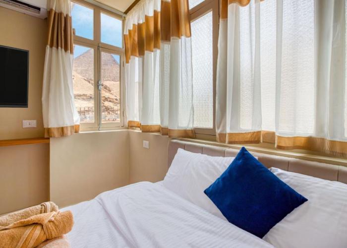 Villa Khufu Pyramids Inn