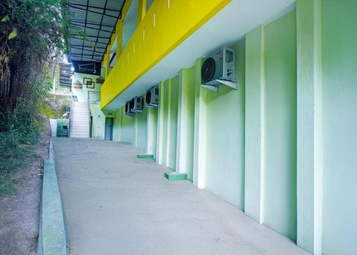 Hotel O Parapat Near Dermaga Ajibata Formerly Pudan Residence 2
