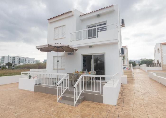 Sun & Sea Seaview Apartment