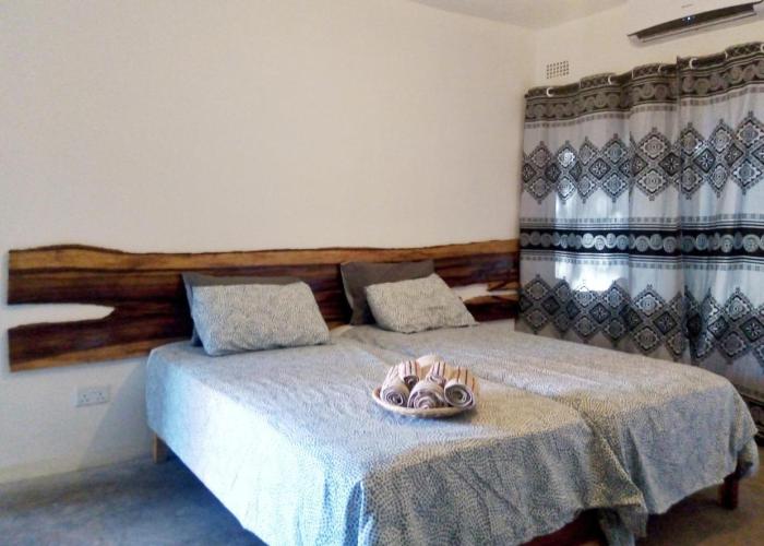 Savanna Tree Apartments - self catering town center