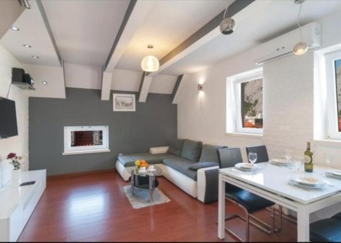 Apartment Bika