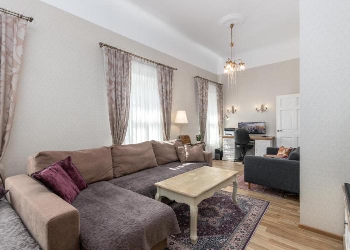 Elegant Apartment in historical centre & Free Locked PARKING