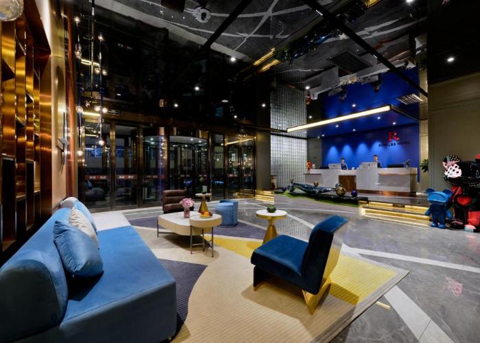 R Royalss Hotel, Yulin Yuxing Square
