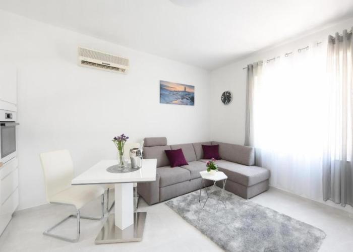Apartment Lant