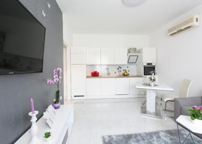 Apartment Lant