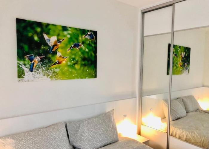 Admiral Lakeside Luxury Apartment