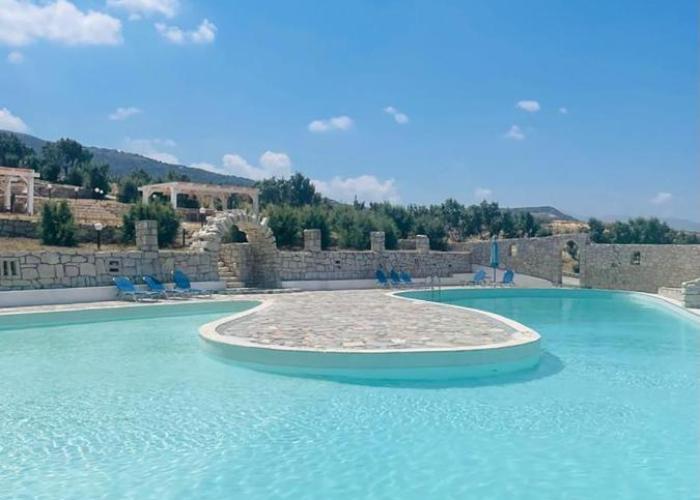 Lassion Beach Hotel
