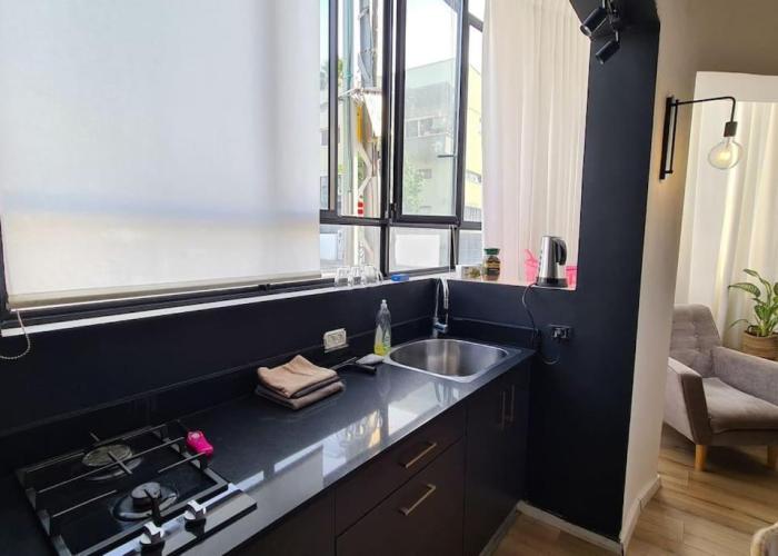 Bright Studio in Shapira