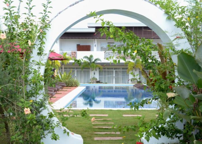 Bella Napoli Resort & Resto