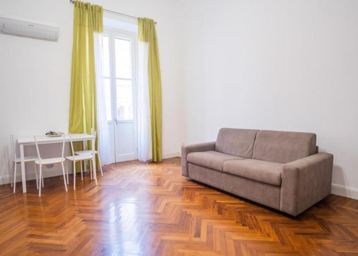 Loft via morosini centro Varese - IXIHOME