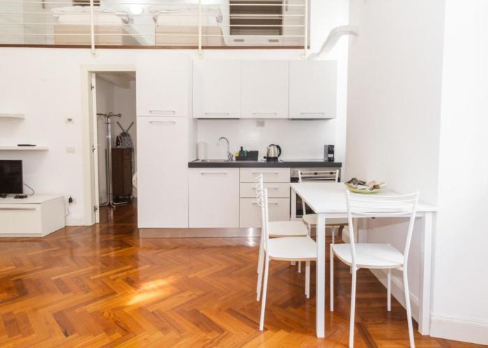 Loft via morosini centro Varese - IXIHOME
