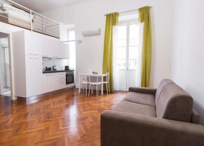 Loft via morosini centro Varese - IXIHOME