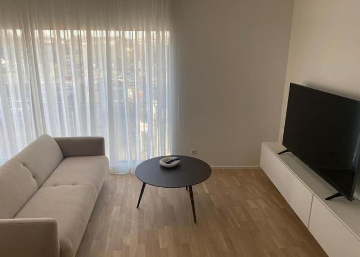 New Spacious Two Bedroom Center with Parking, near Public Transport