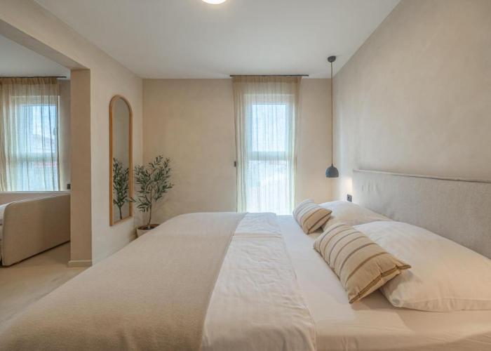 lo͝or luxury retreat