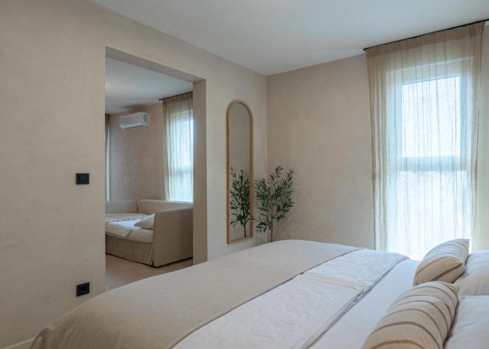 lo͝or luxury retreat