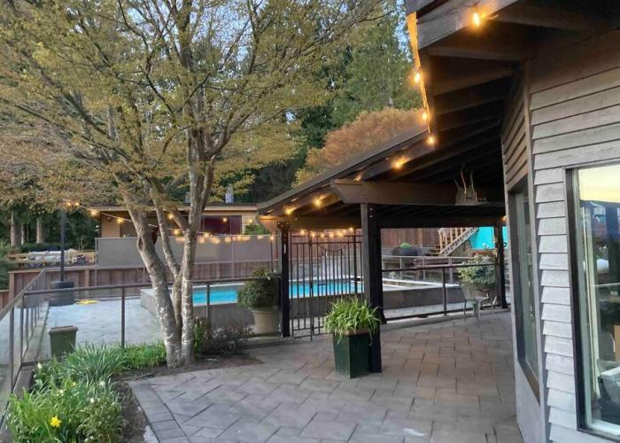 The Lions Self Contained Suite, Shared Pool, Hot Tub, Views