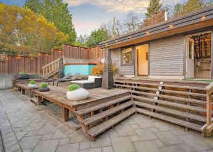 The Lions Self Contained Suite, Shared Pool, Hot Tub, Views