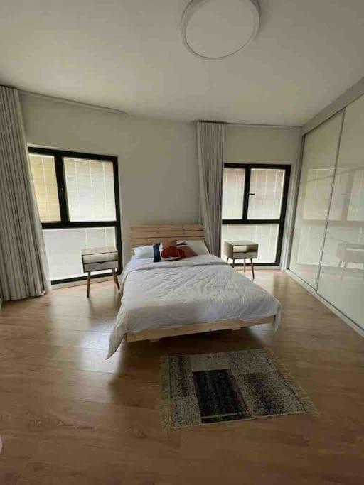 Gorgeous 2BR Apt heart of Jaffa! 3 mins to beach
