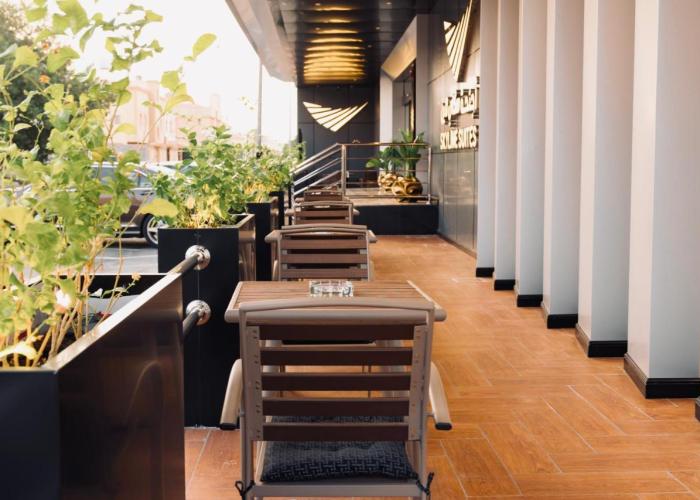 skyline Hotel & Suites