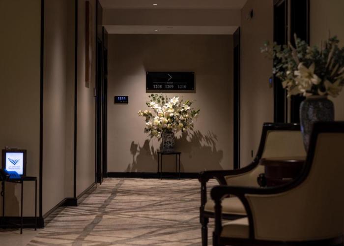 skyline Hotel & Suites